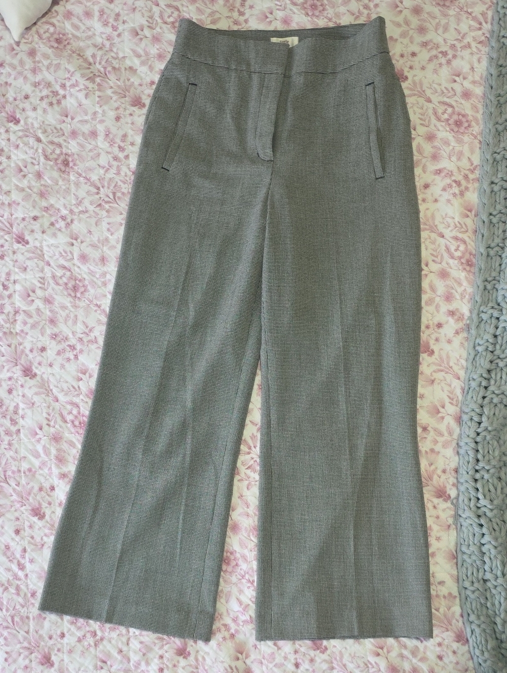 Aritzia Little Moon Malva Cropped Wide-Leg Pants Houndstooth Plaid Grey